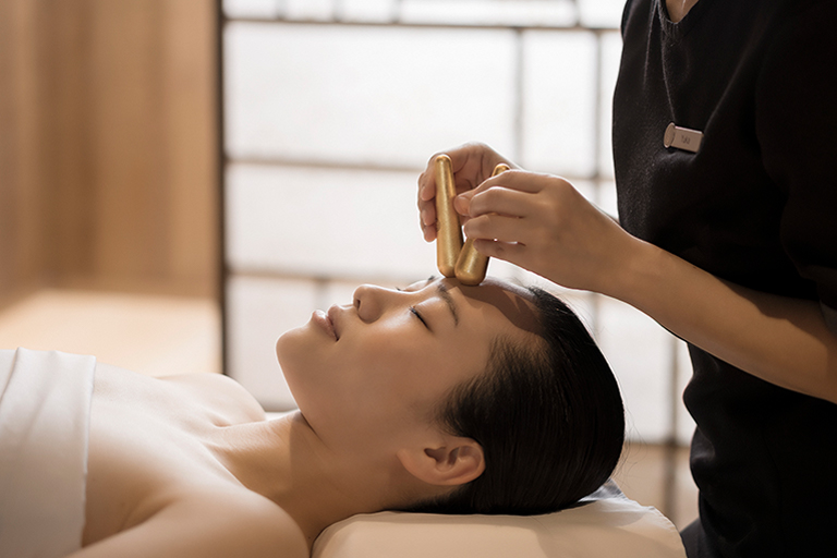 image - Signature Akari Facial in Japan
